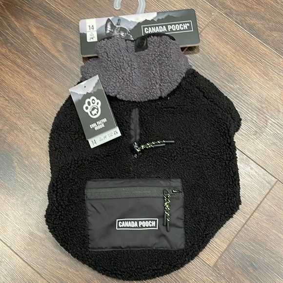 NWT Canada Pooch Cool Factor Dog Hoodie Black Grey Size 14 *Benefits Animals* - Picture 2 of 10